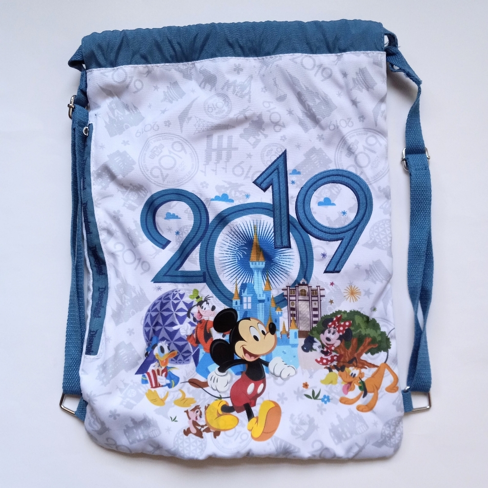 Disney Parks 2019 Drawstring Cinch Backpack Walt Disney Mickey Mouse Souvenir